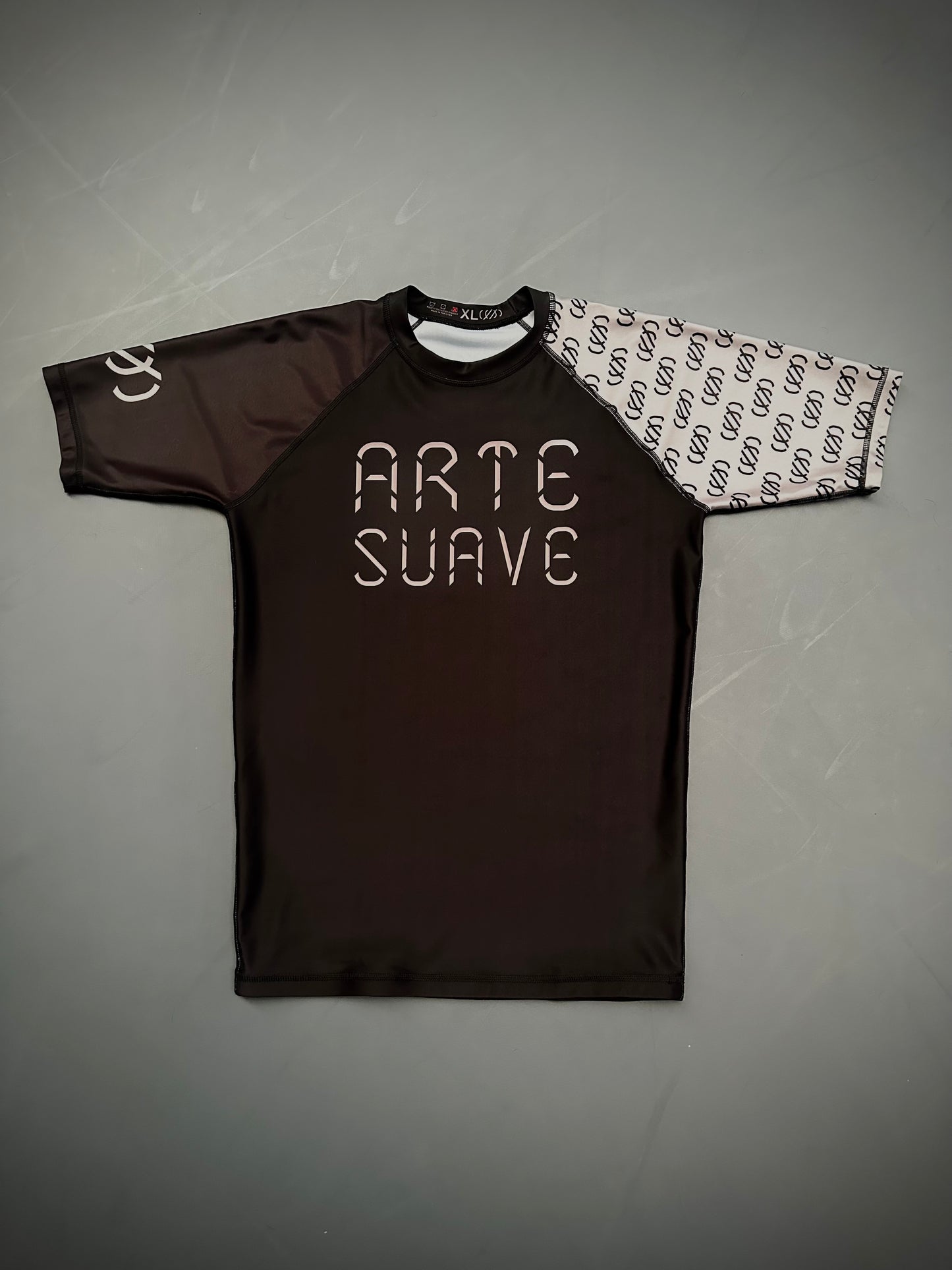 Rashguard Arte Suave – Black & Grey Signature